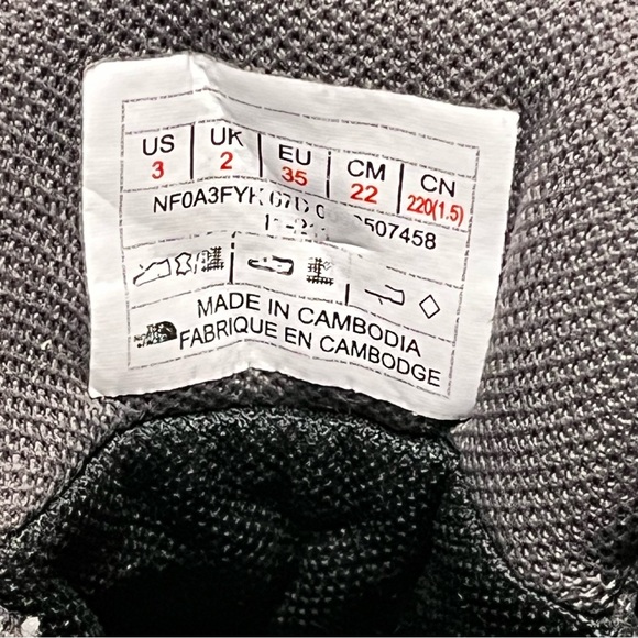 The North Face kids waterproof boots, size 3. - Picture 5 of 9